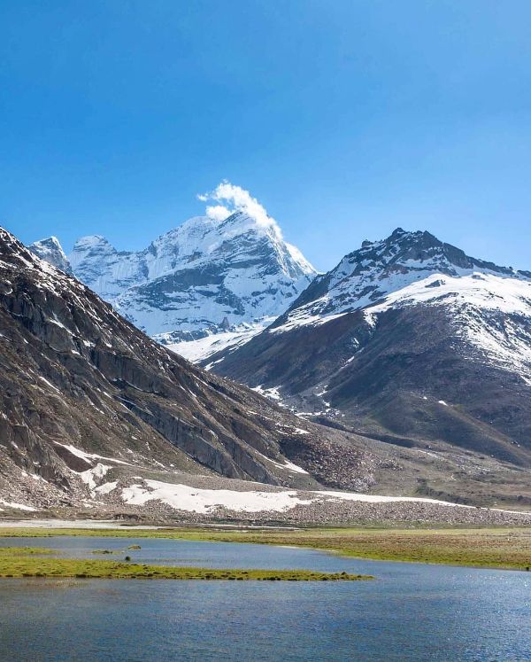 kashmir rental taxi, Affordable cab booking service in Srinagar 