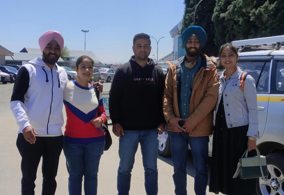Taxi Service in Kashmir, Affordable cab booking service in Srinagar 